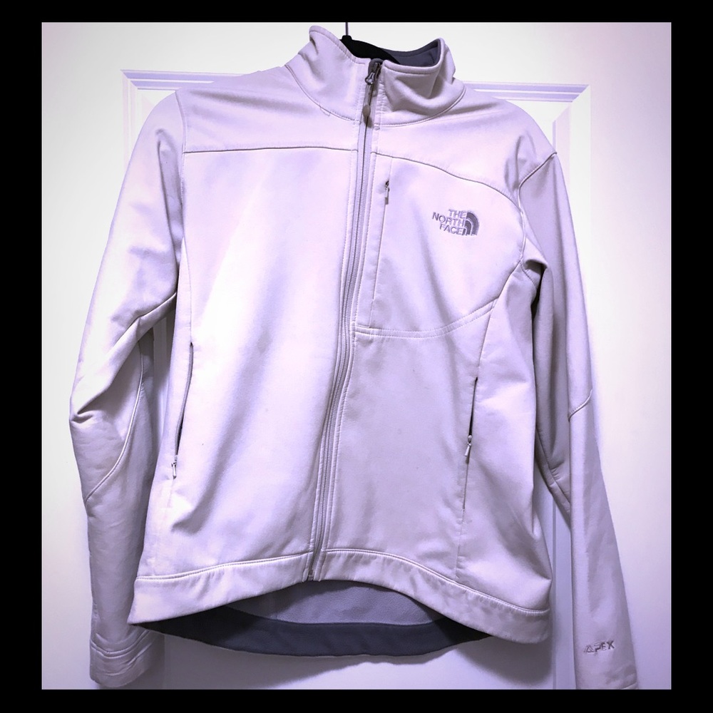 Light North Face fleece-lined shell